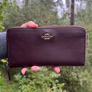 COACH Long Zip-Around Pebble Leather Wallet Credit Card Holder AUTHENTIC